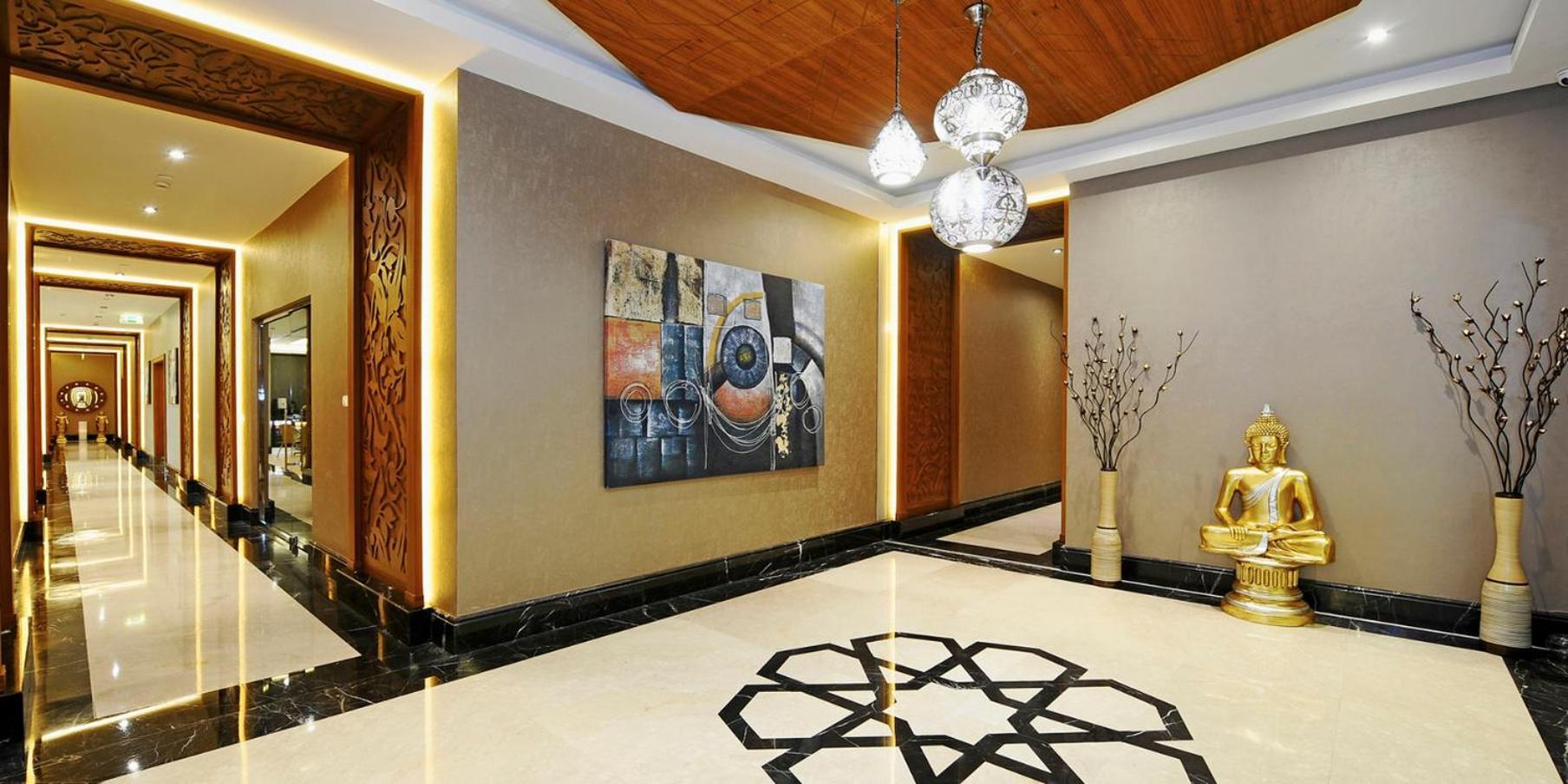Crowne Plaza Bursa Convention Center & Thermal Spa By Ihg Exterior foto The lobby of the hotel