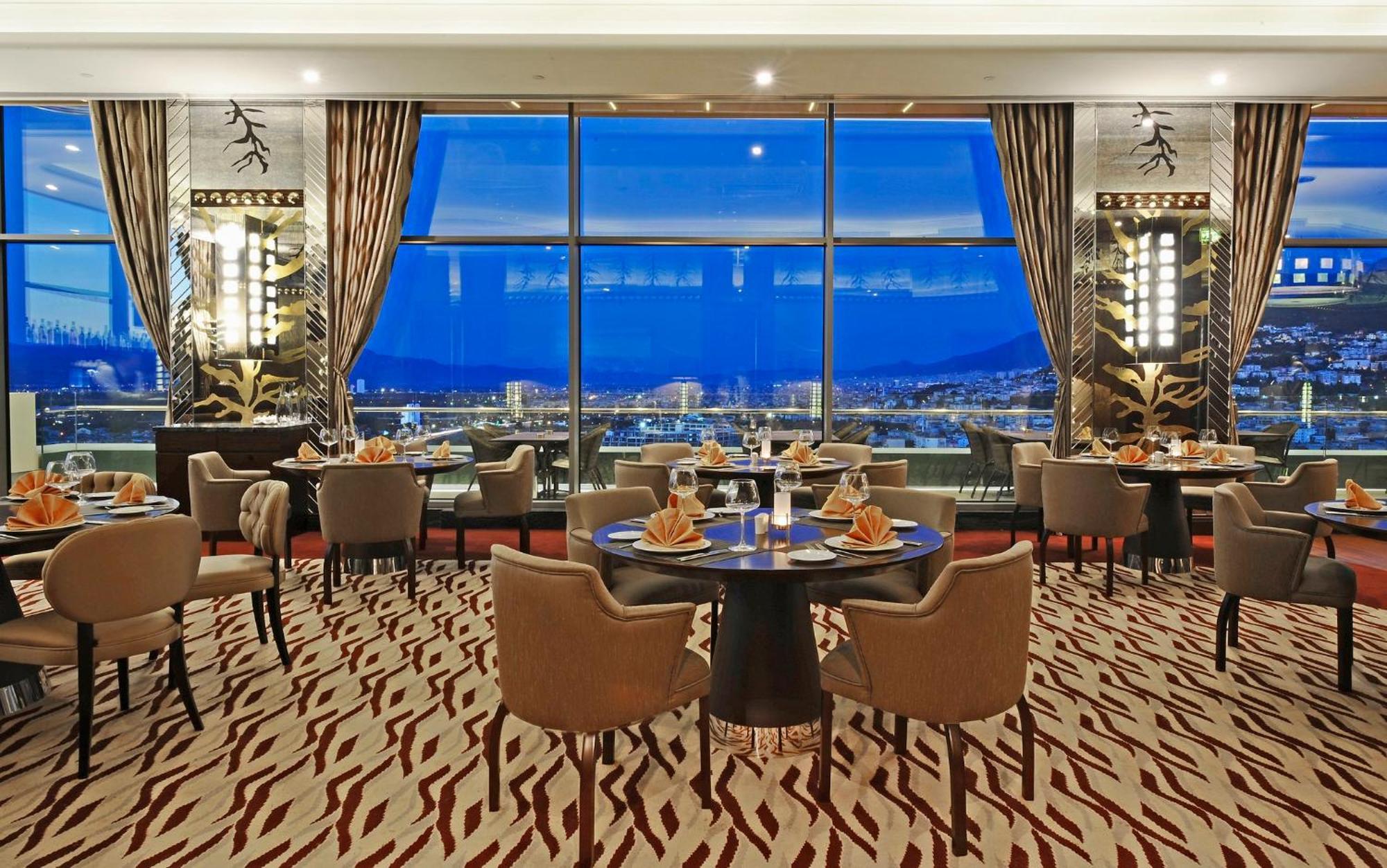 Crowne Plaza Bursa Convention Center & Thermal Spa By Ihg Exterior foto The restaurant